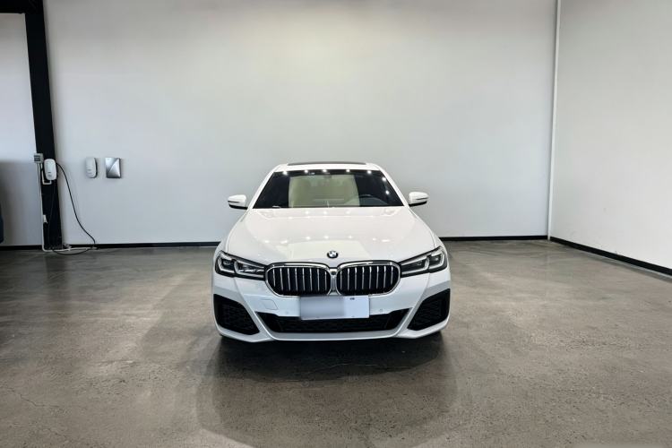 Used BMW 5 Series 2022 Restyled 525Li M Sport Package Exterior 1