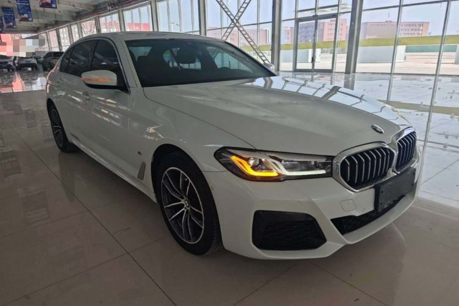 Used BMW 5 Series 2022 Second Facelift 525Li M Sport Package Exterior 1