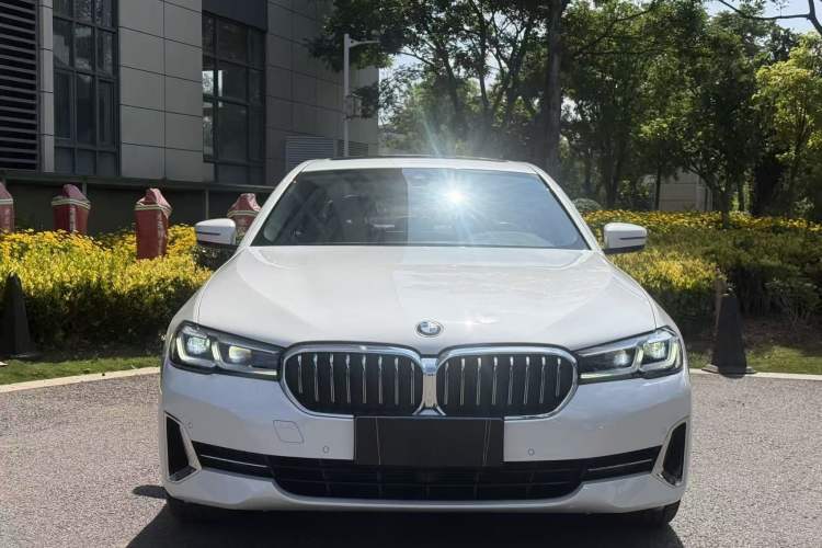 Used BMW 5 Series 2022 Restyled 525Li Luxury Package Exterior 1