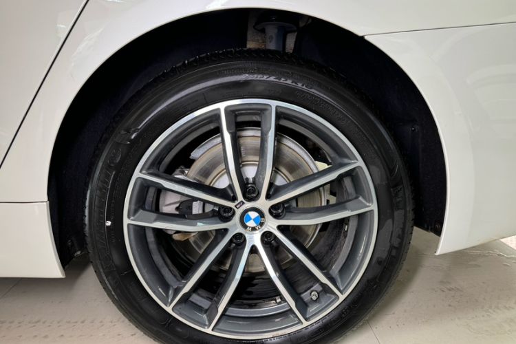 Used BMW 5 Series 2022 Second Facelift 525Li M Sport Package Exterior 12