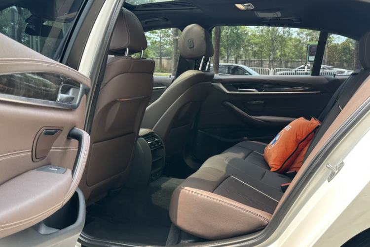 Used BMW 5 Series 2022 Restyled 525Li M Sport Package Exterior 12