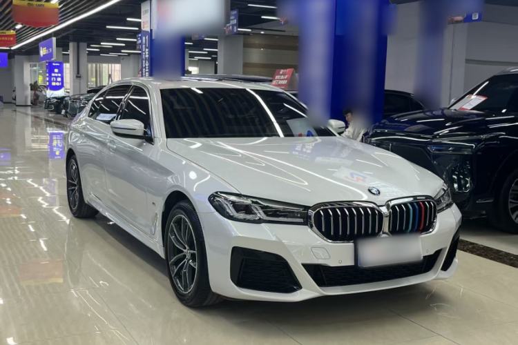 Used BMW 5 Series 2022 Restyled 525Li M Sport Package Exterior 2
