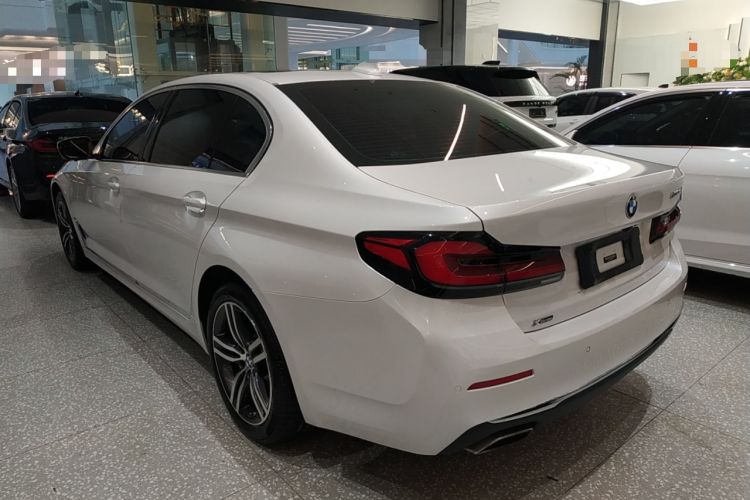 Used BMW 5 Series 2022 Updated 530Li xDrive Luxury Package Exterior 2