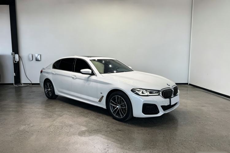 Used BMW 5 Series 2022 Restyled 525Li M Sport Package Exterior 2