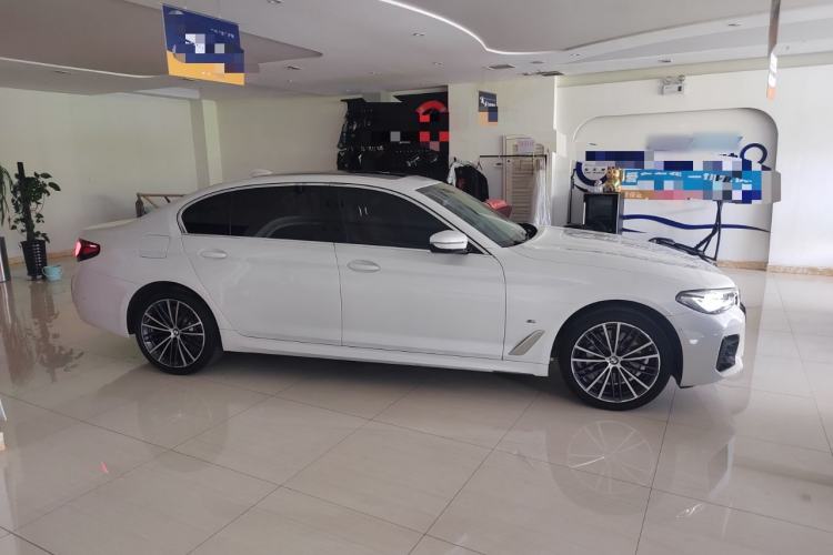Used BMW 5 Series 2022 Second Facelift 530Li xDrive M Sport Package Exterior 2