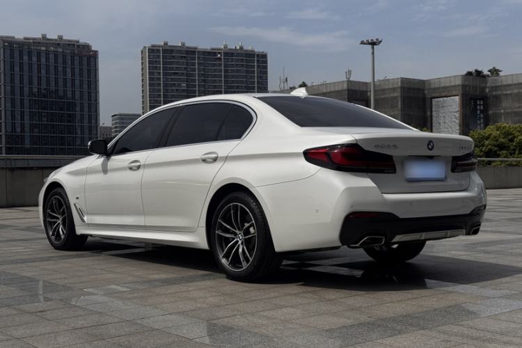 Used BMW 5 Series 2022 Restyled 525Li M Sport Package Exterior 2