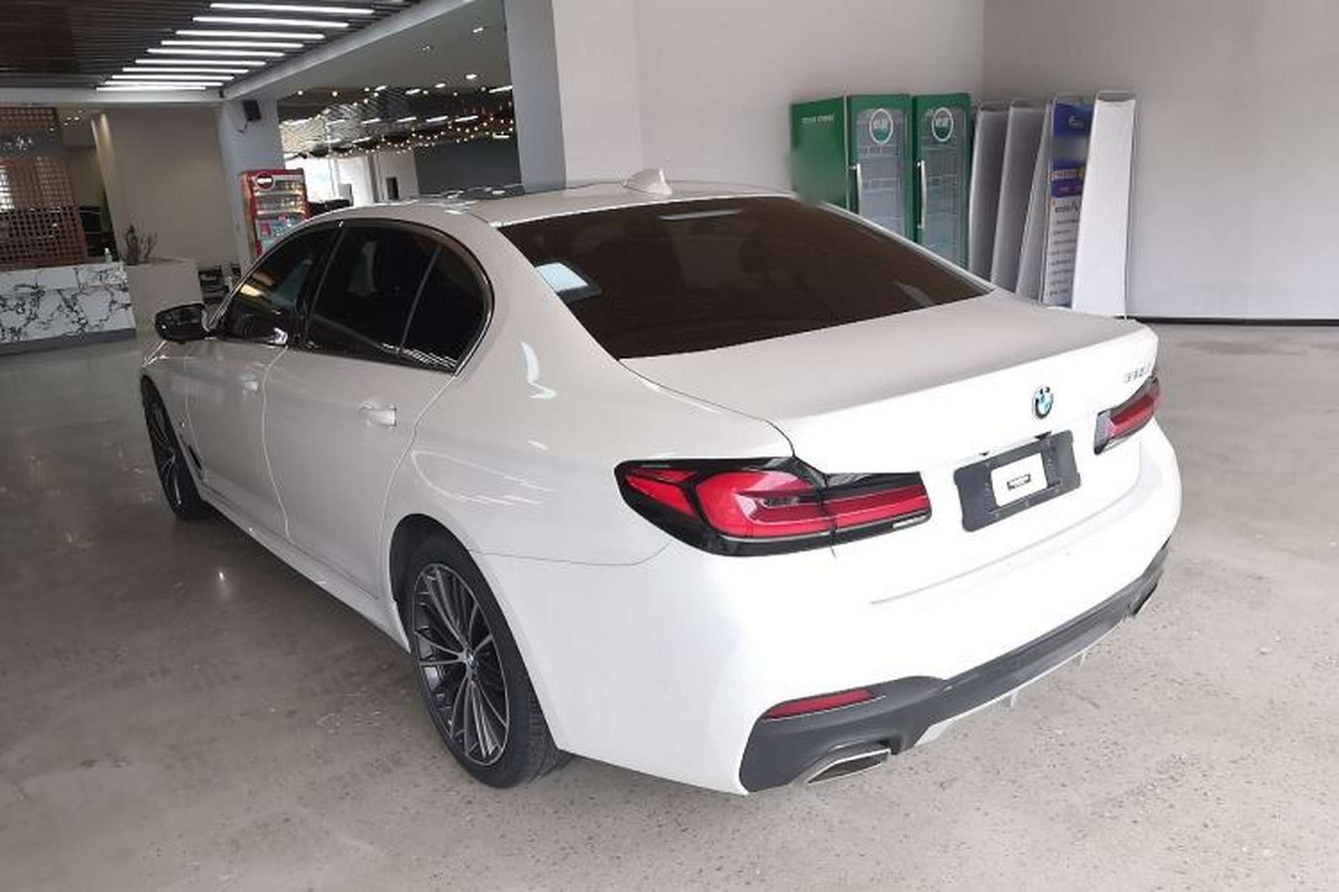 Used BMW 5 Series 2022 Second Facelift 530Li Leading Edition M Sport Package Exterior 2
