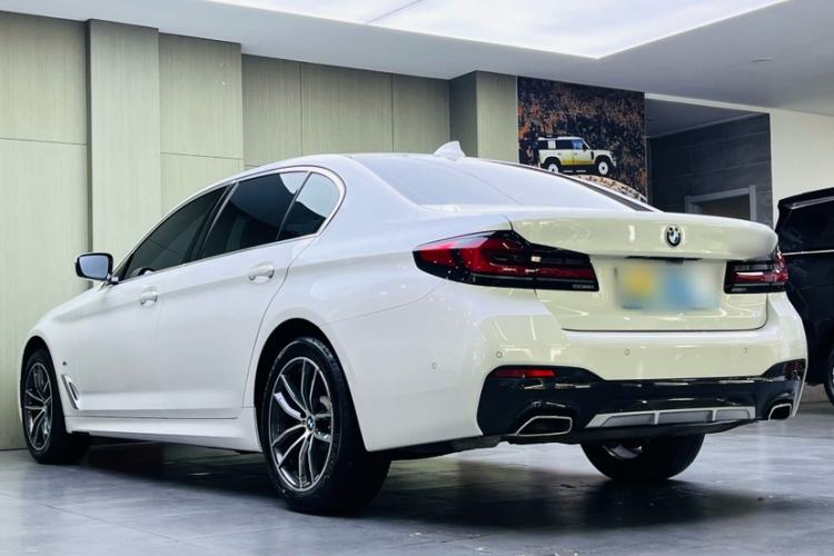 Used BMW 5 Series 2022 Restyled 525Li M Sport Package Exterior 2