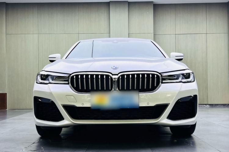 Used BMW 5 Series 2022 Restyled 525Li M Sport Package Exterior 2