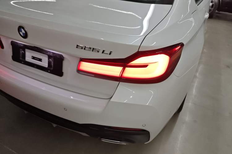 Used BMW 5 Series 2022 Second Facelift 525Li M Sport Package Exterior 2