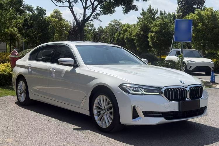 Used BMW 5 Series 2022 Restyled 525Li Luxury Package Exterior 2