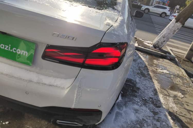 Used BMW 5 Series 2022 Second Facelift 525i M Sport Package Exterior 3