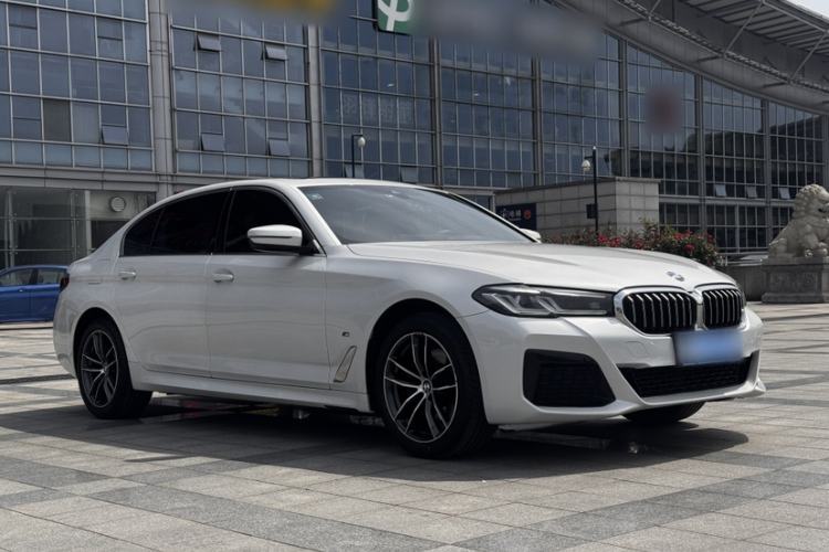 Used BMW 5 Series 2022 Restyled 525Li M Sport Package Exterior 3