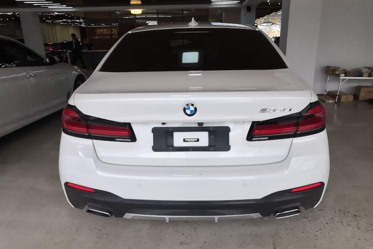 Used BMW 5 Series 2022 Second Facelift 530Li Leading Edition M Sport Package Exterior 3