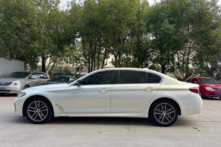 Used BMW 5 Series 2022 Second Facelift 525Li M Sport Package Exterior 3