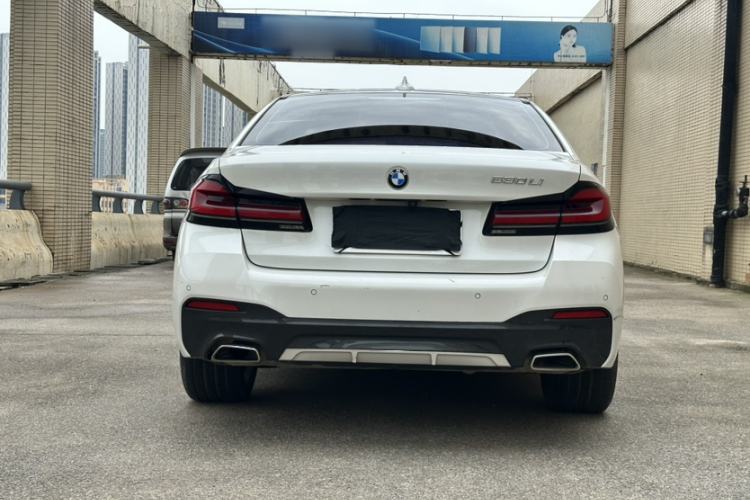 Used BMW 5 Series 2022 Restyled 530Li Leading Edition M Sport Package Exterior 3