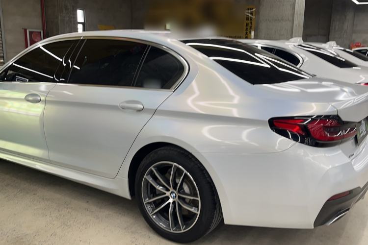 Used BMW 5 Series 2022 Restyled 525Li M Sport Package Exterior 3