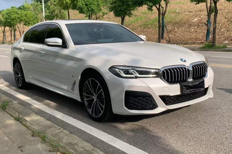Used BMW 5 Series 2022 Second Facelift 530Li Leading Edition M Sport Package Exterior 3