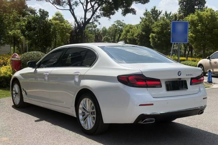 Used BMW 5 Series 2022 Restyled 525Li Luxury Package Exterior 3