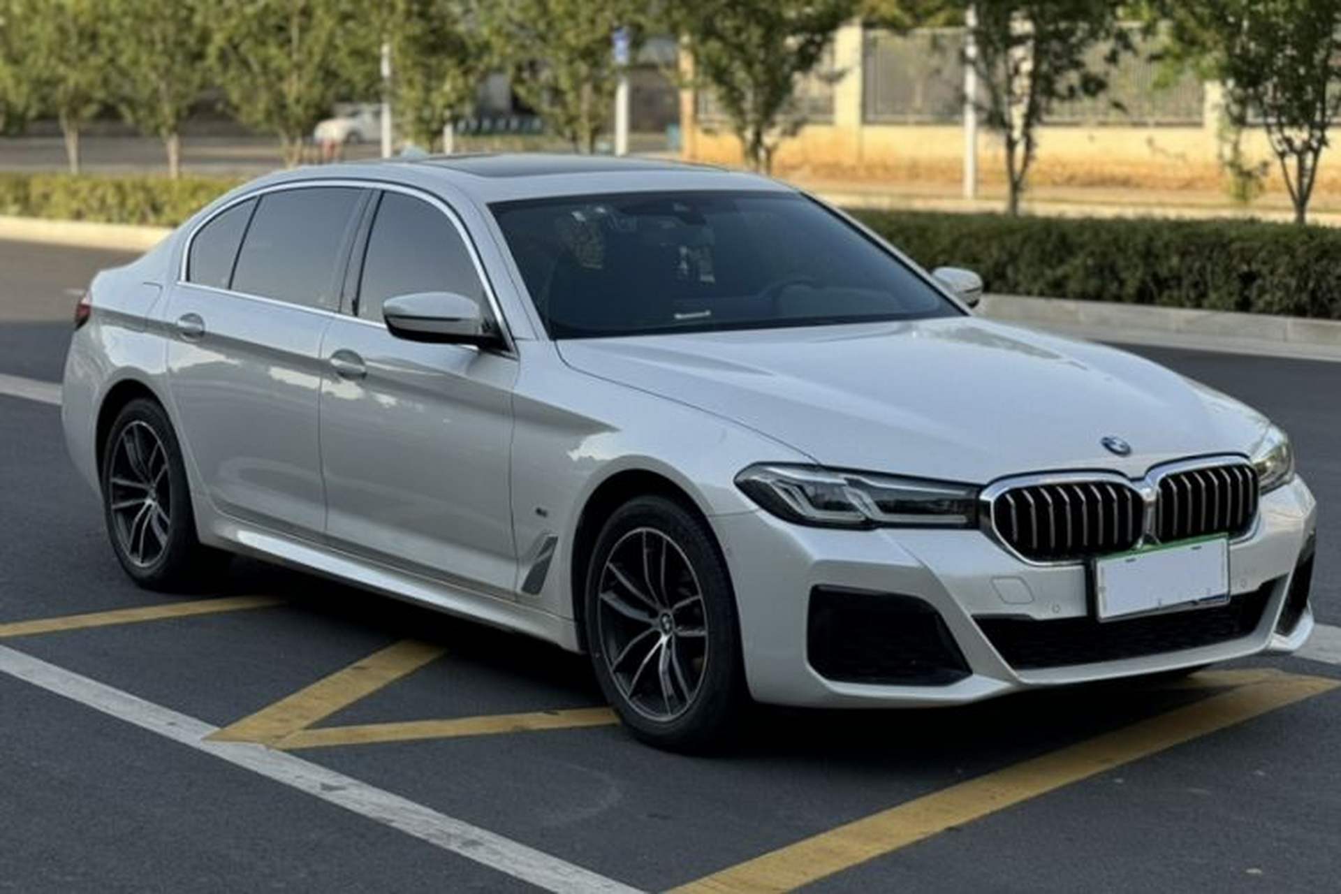 Used BMW 5 Series 2022 Restyled 525Li M Sport Package Exterior 3