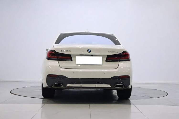 Used BMW 5 Series 2022 Restyled 525Li M Sport Package Exterior 4