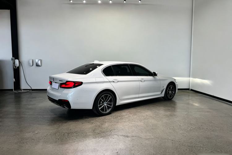Used BMW 5 Series 2022 Restyled 525Li M Sport Package Exterior 4