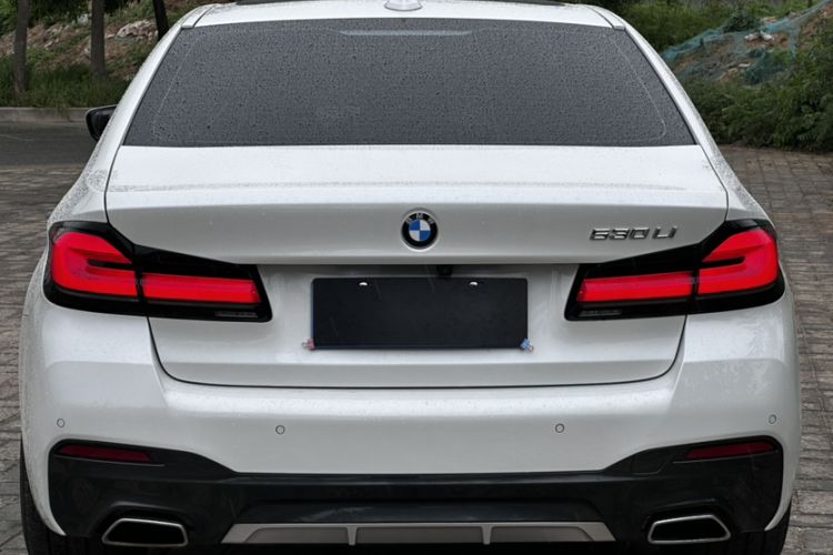 Used BMW 5 Series 2022 Restyled 530Li Leading Edition M Sport Package Exterior 4
