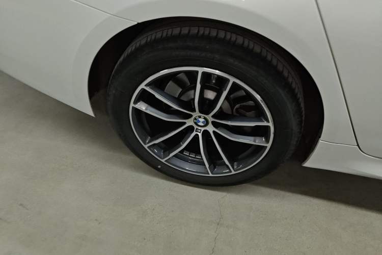 Used BMW 5 Series 2022 Second Facelift 525Li M Sport Package Exterior 4