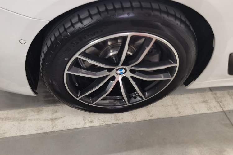Used BMW 5 Series 2022 Restyled 525i M Sport Package Exterior 4