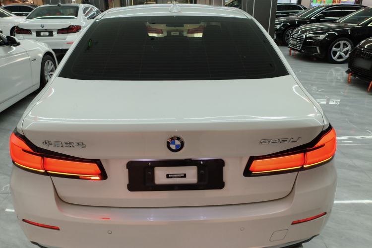Used BMW 5 Series 2022 Restyled 525Li Luxury Package Exterior 4