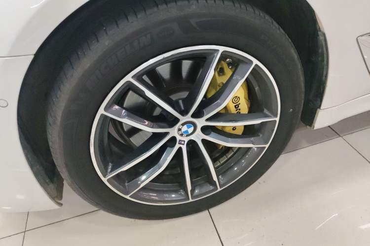 Used BMW 5 Series 2022 Second Facelift 525Li M Sport Package Exterior 4