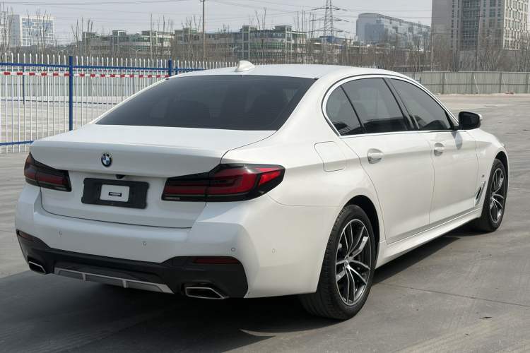 Used BMW 5 Series 2022 Second Facelift 525Li M Sport Package Exterior 4