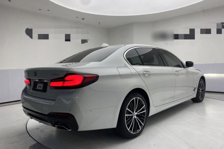 Used BMW 5 Series 2022 Restyled 530Li Leading Edition M Sport Package Exterior 5