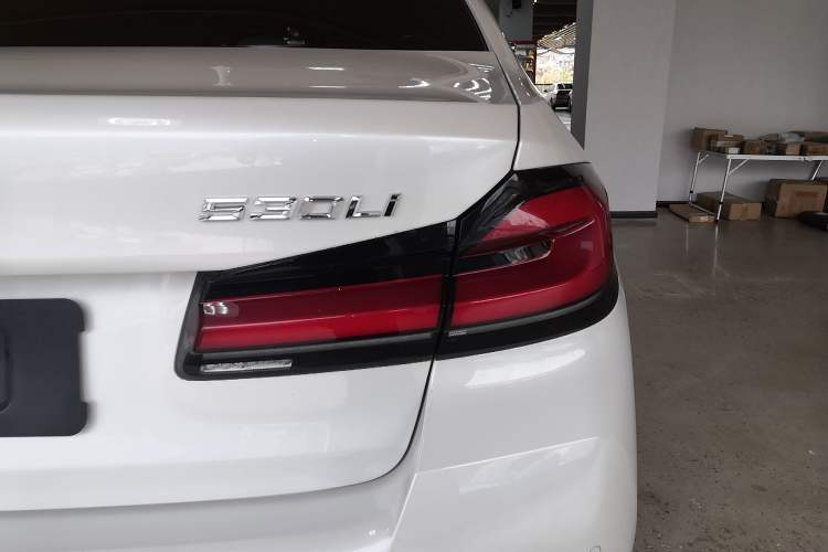 Used BMW 5 Series 2022 Second Facelift 530Li Leading Edition M Sport Package Exterior 5
