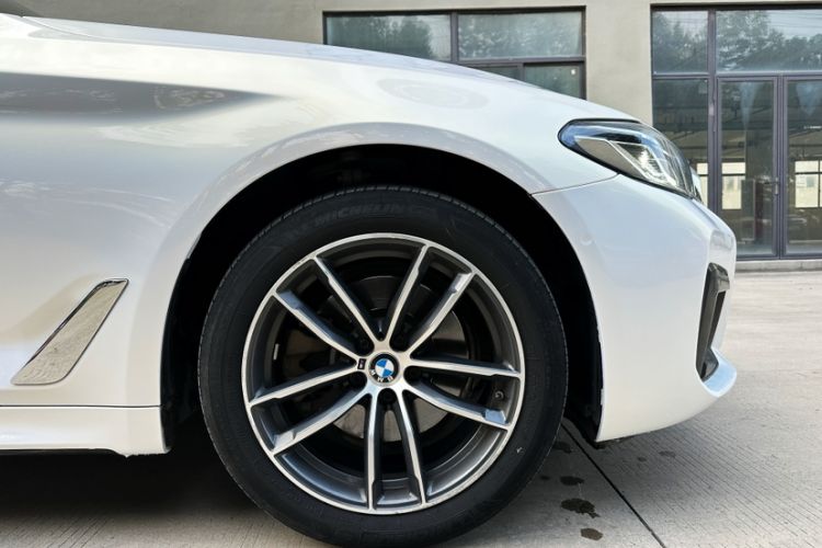 Used BMW 5 Series 2022 Second Facelift 525Li M Sport Package Exterior 5