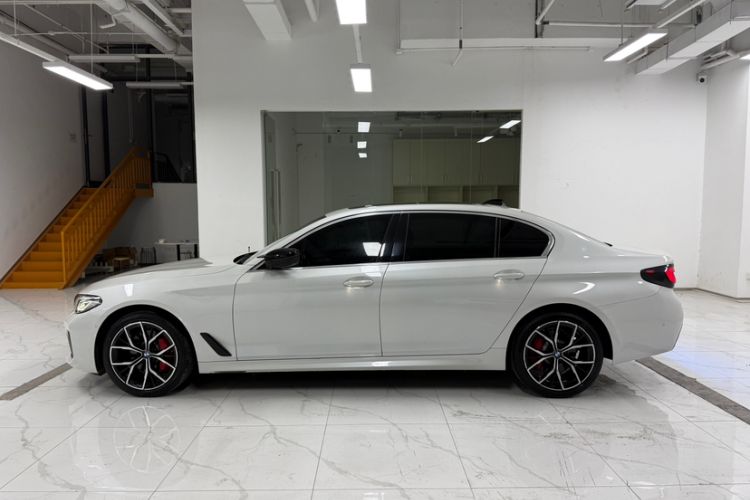 Used BMW 5 Series 2022 Second Facelift 530Li Luxury Version M Sport Package Exterior 5