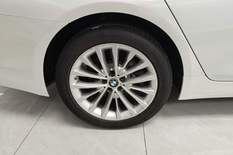 Used BMW 5 Series 2022 Restyled 525Li Luxury Package Exterior 5