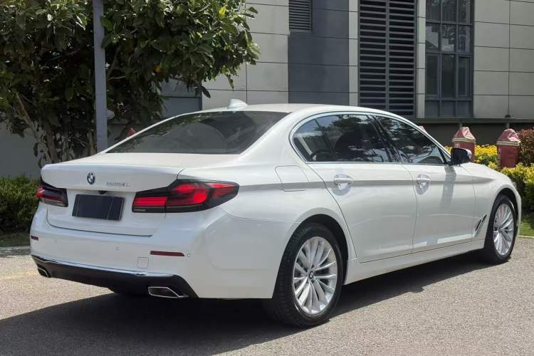 Used BMW 5 Series 2022 Restyled 525Li Luxury Package Exterior 5