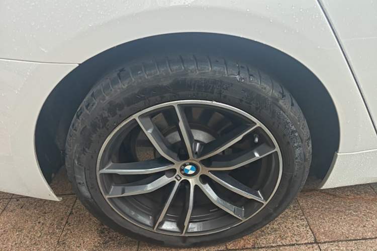 Used BMW 5 Series 2022 Second Facelift 525Li M Sport Package Exterior 5