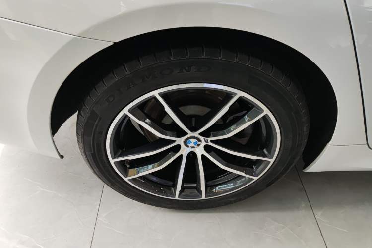 Used BMW 5 Series 2022 Restyled 525Li M Sport Package Exterior 5