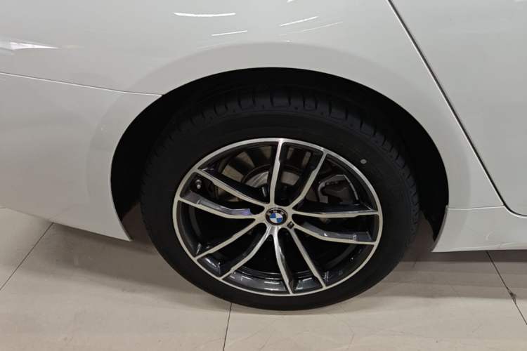 Used BMW 5 Series 2022 Second Facelift 525Li M Sport Package Exterior 5