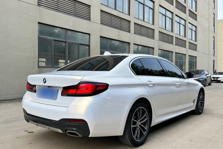 Used BMW 5 Series 2022 Second Facelift 525Li M Sport Package Exterior 6