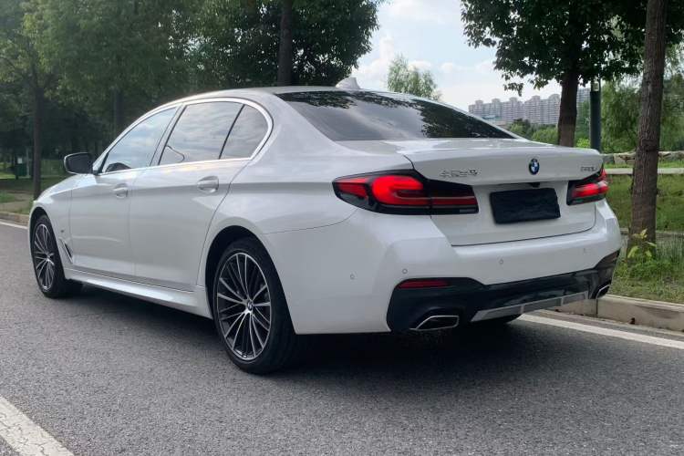 Used BMW 5 Series 2022 Second Facelift 530Li Leading Edition M Sport Package Exterior 6
