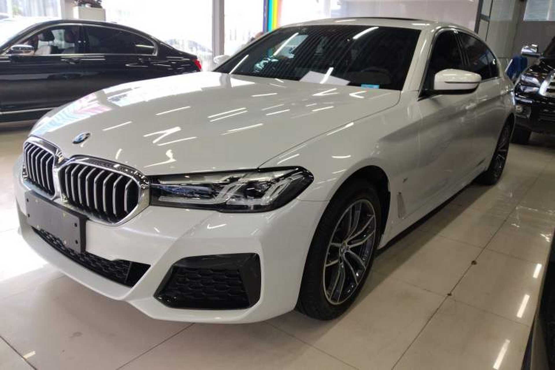 Used BMW 5 Series 2022 Restyled 525Li M Sport Package Front Left 45 Deg