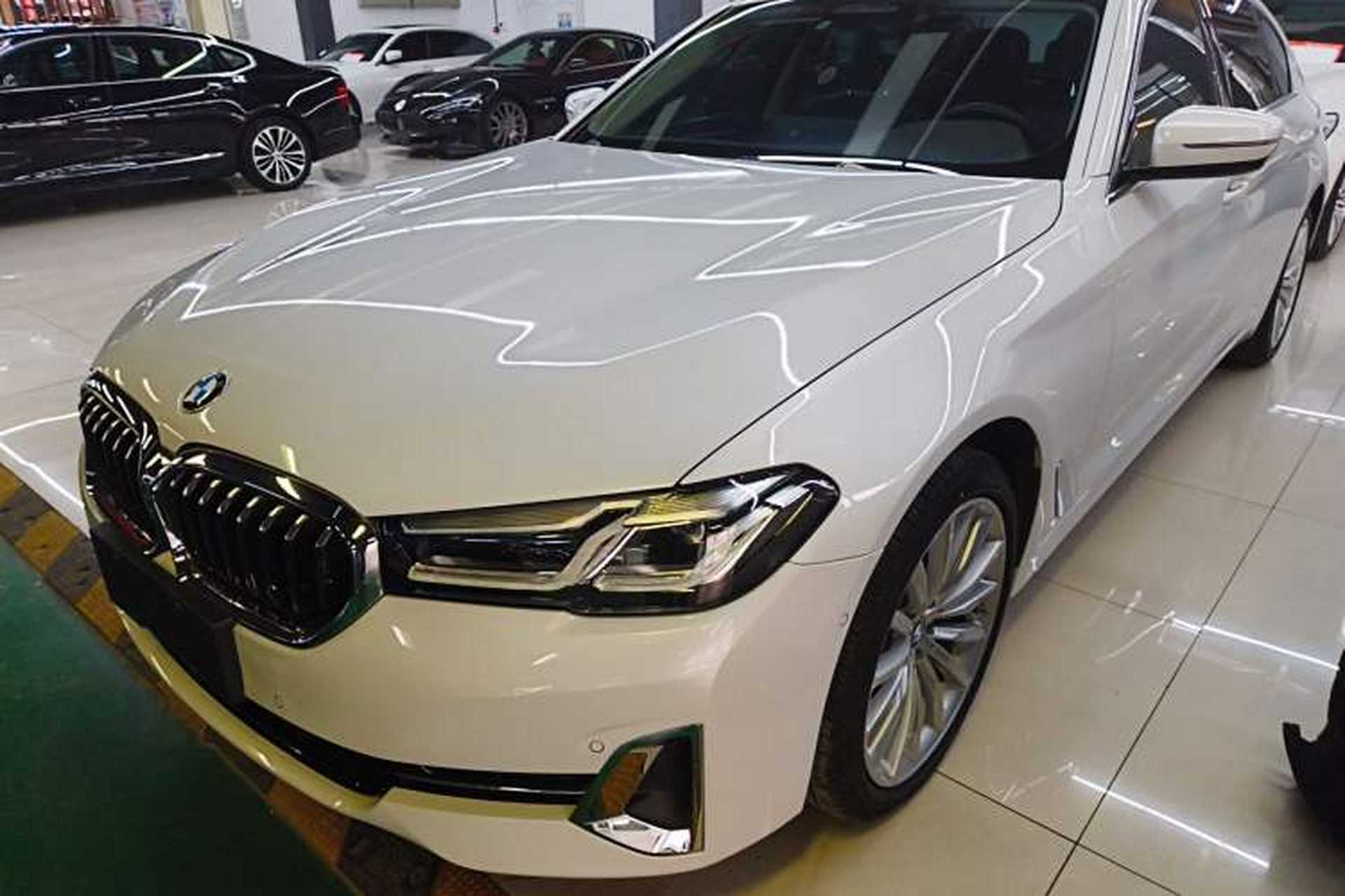 Used BMW 5 Series 2022 Second Facelift 530Li Luxury Edition Premium Package Front Left 45 Deg