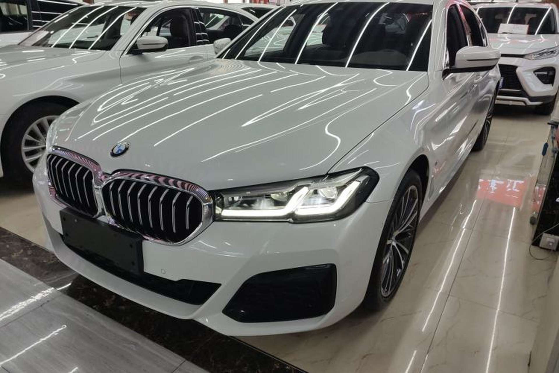 Used BMW 5 Series 2022 Second Facelift 530Li xDrive M Sport Package Front Left 45 Deg