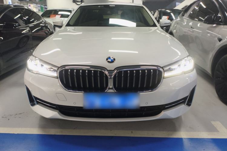 Used BMW 5 Series 2022 Restyled 525Li Luxury Package Front