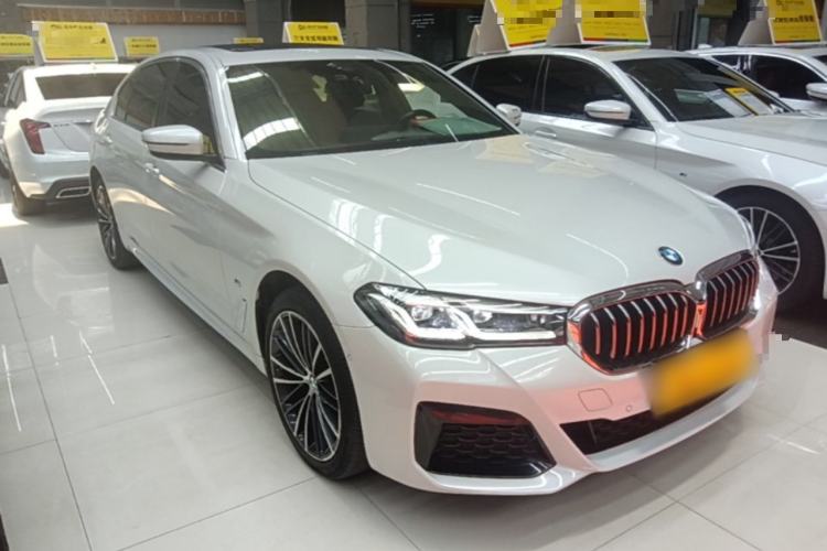 Used BMW 5 Series 2022 Second Facelift 530Li Leading Edition M Sport Package Front Right 45 Deg
