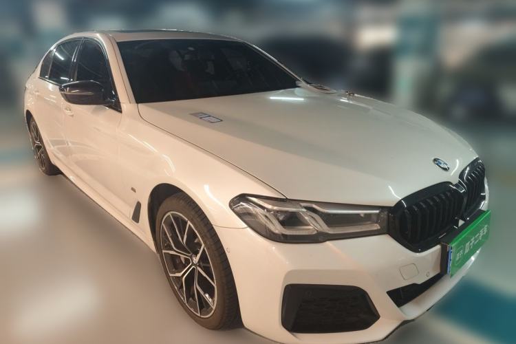Used BMW 5 Series 2022 Restyled 530Li Luxury Edition M Sport Package Front Right 45 Deg