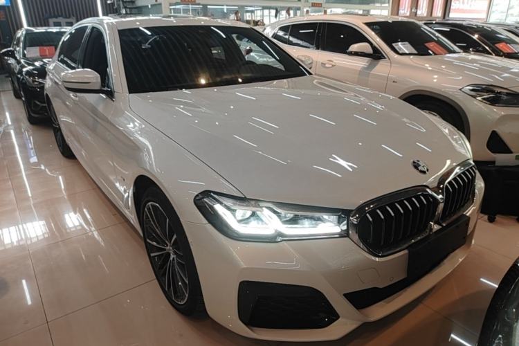 Used BMW 5 Series 2022 Second Facelift 530Li Leading Edition M Sport Package Front Right 45 Deg